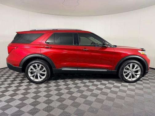 2023 Ford Explorer Platinum
