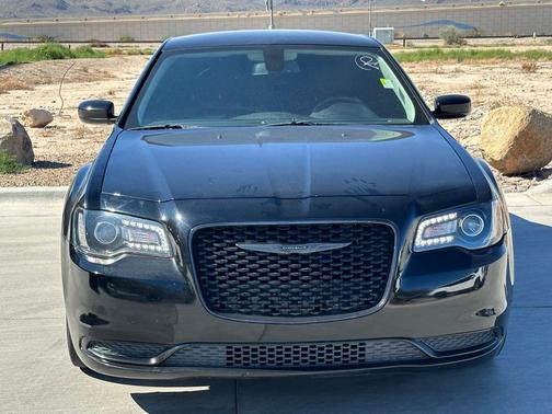 2021 Chrysler 300 Touring