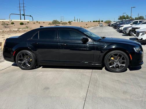 2021 Chrysler 300 Touring