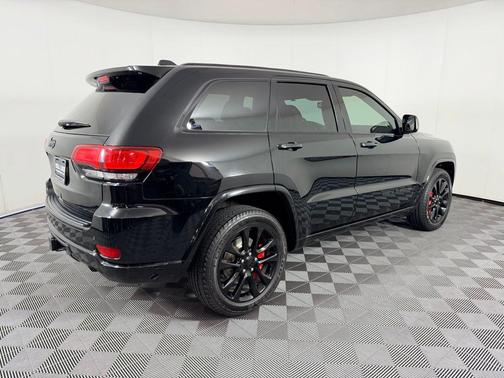 2017 Jeep Grand Cherokee Altitude