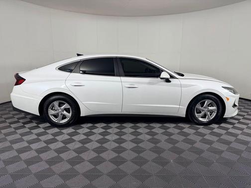 2020 Hyundai SONATA SE