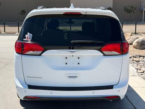 Bright White Clearcoat 2019 Chrysler Pacifica Touring Plus