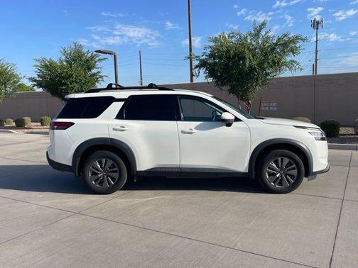 2022 Nissan Pathfinder SV 2WD