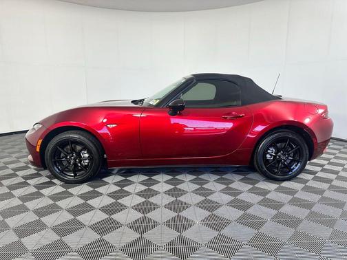 2022 Mazda MX-5 Miata Sport