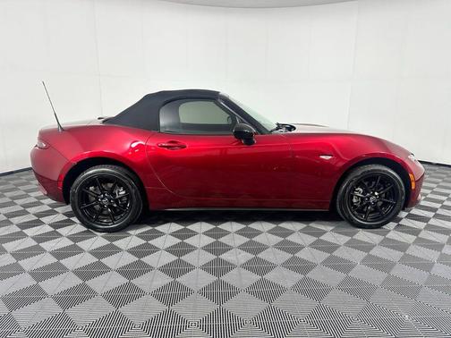 2022 Mazda MX-5 Miata Sport