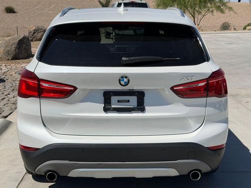 White Metallic 2017 BMW X1 xDrive 28i