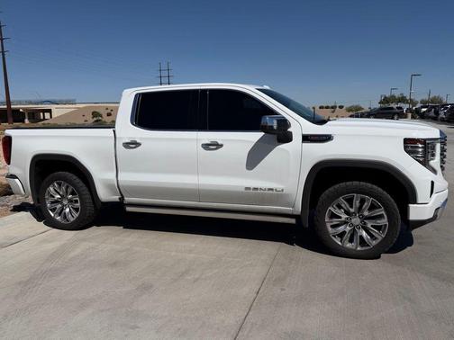 Summit White 2024 GMC Sierra 1500 Denali