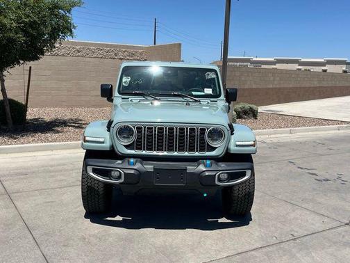 Earl Clearcoat 2024 Jeep Wrangler 4xe Sahara
