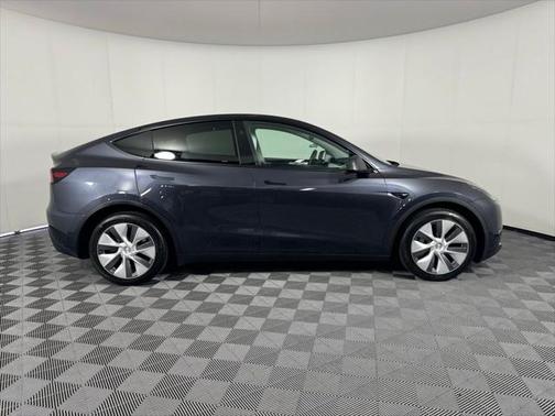 2024 Tesla Model Y Long Range Dual Motor All-Wheel Drive