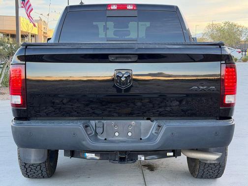 2019 RAM 1500 Classic Warlock Crew Cab 4x4 5'7' Box