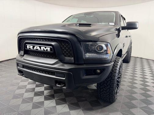 2019 RAM 1500 Classic Warlock Crew Cab 4x4 5'7' Box