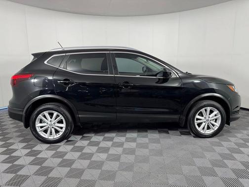 2018 Nissan Rogue Sport SV