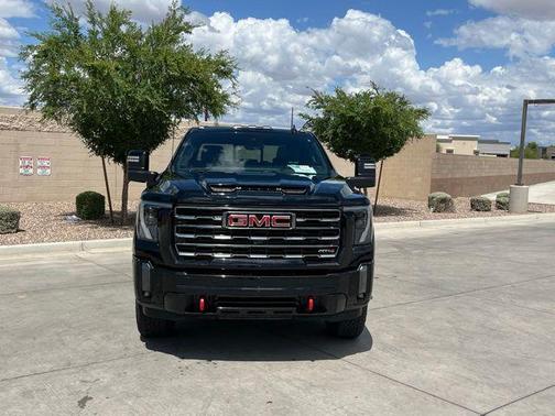 Onyx Black 2024 GMC Sierra 2500 AT4