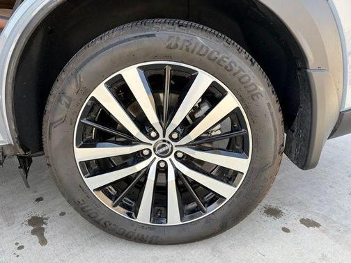 2025 Nissan Pathfinder Platinum FWD