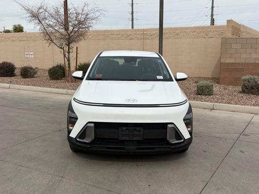 2025 Hyundai KONA SE