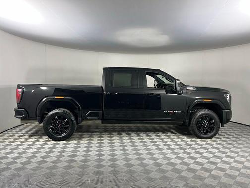 2025 GMC Sierra 3500 AT4