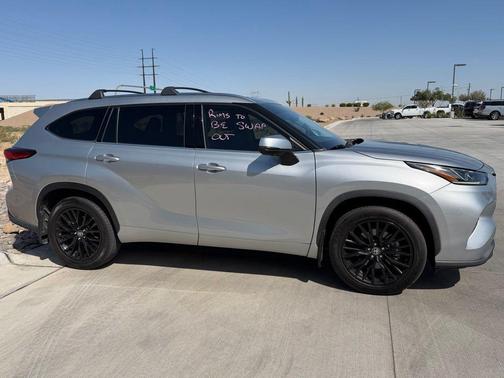 Celestial Silver Metallic 2023 Toyota Highlander Limited