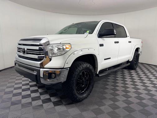 2017 Toyota Tundra SR5