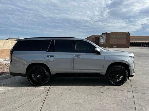 2023 Cadillac Escalade Premium Luxury