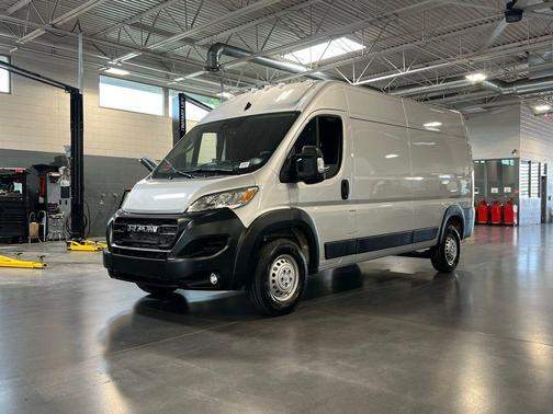 2025 RAM ProMaster 2500 Tradesman