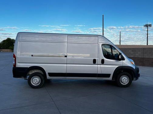 2025 RAM ProMaster 2500 Tradesman