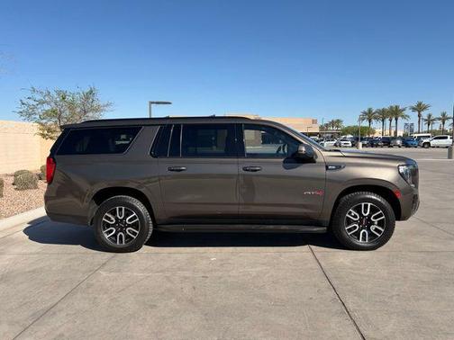 2021 GMC Yukon XL AT4