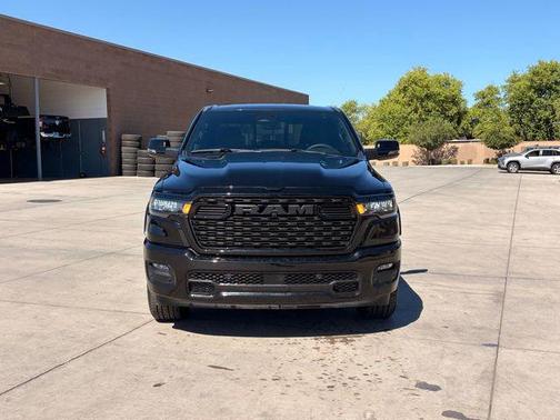 Diamond Black Crystal Pearlcoat 2025 RAM 1500 Big Horn/Lone Star