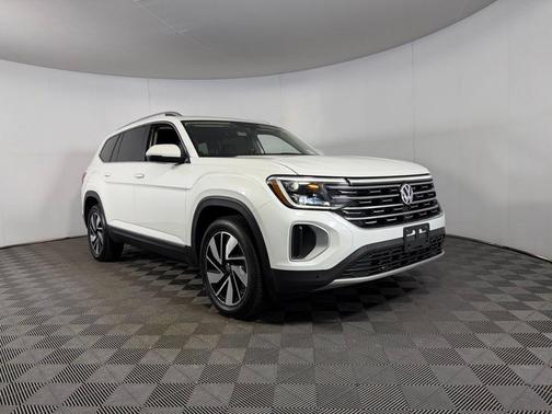 Opal White Pearl 2025 Volkswagen Atlas 2.0T SEL