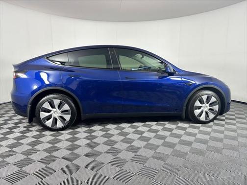 2022 Tesla Model Y Long Range Dual Motor All-Wheel Drive