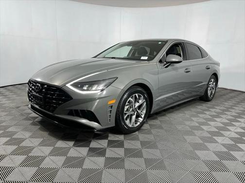 2022 Hyundai SONATA SEL