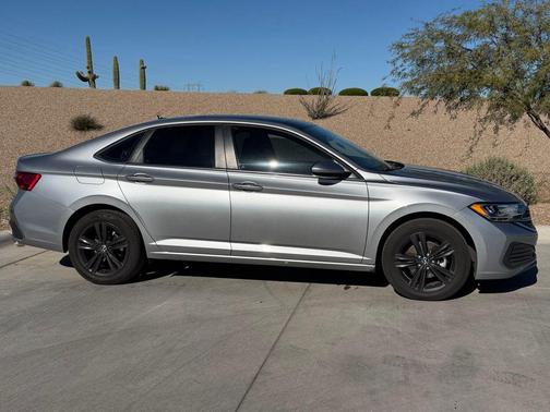 2023 Volkswagen Jetta 1.5T SE