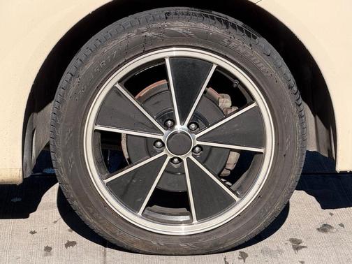 2004 Volkswagen New Beetle GLS 1.8T