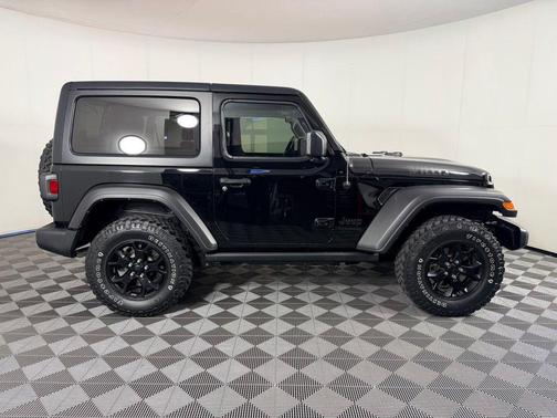 Black Clearcoat 2022 Jeep Wrangler Willys