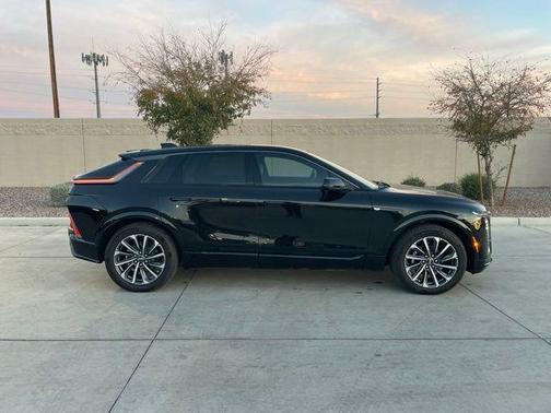 2024 Cadillac LYRIQ Sport