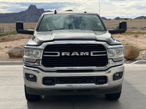 2020 RAM 2500 Big Horn Crew Cab 4X4 6'4' Box