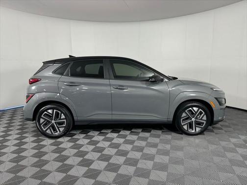 2022 Hyundai KONA EV SEL