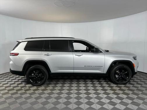 2022 Jeep Grand Cherokee L Altitude