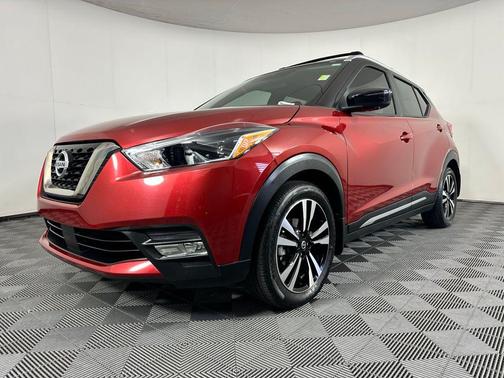 2020 Nissan Kicks SR