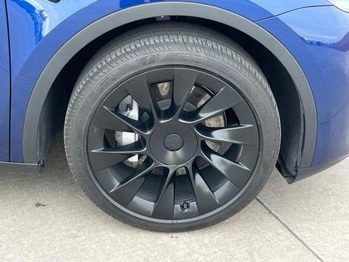 Deep Blue Metallic 2023 Tesla Model Y Long Range Dual Motor All-Wheel Drive