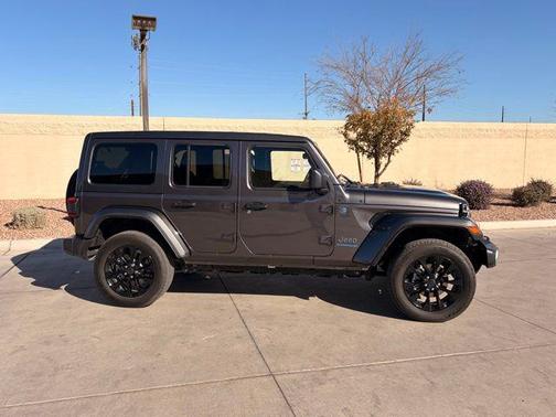 2025 Jeep Wrangler 4xe Sahara