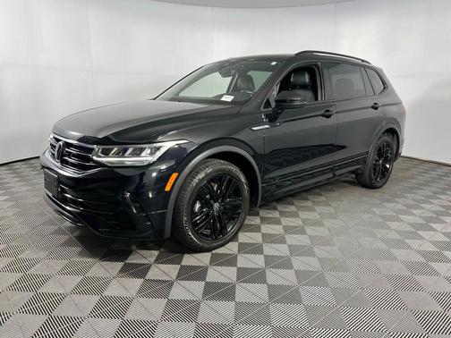 2022 Volkswagen Tiguan 2.0T SE R-Line Black