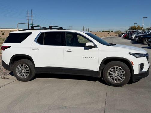 2022 Chevrolet Traverse LT Leather