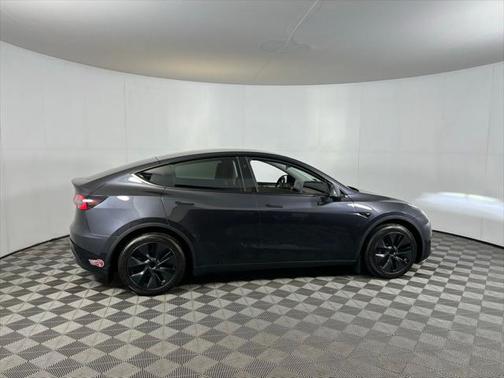 2024 Tesla Model Y Long Range Dual Motor All-Wheel Drive