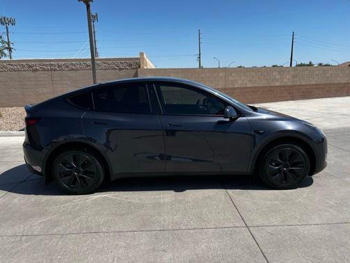 2024 Tesla Model Y Long Range Dual Motor All-Wheel Drive