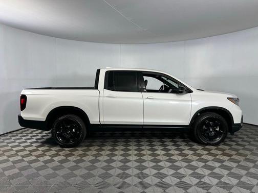 2025 Honda Ridgeline Black