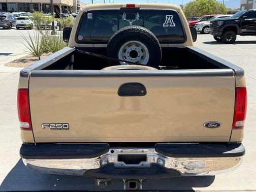 Harvest Gold Clearcoat Metallic 2000 Ford F-250 XLT