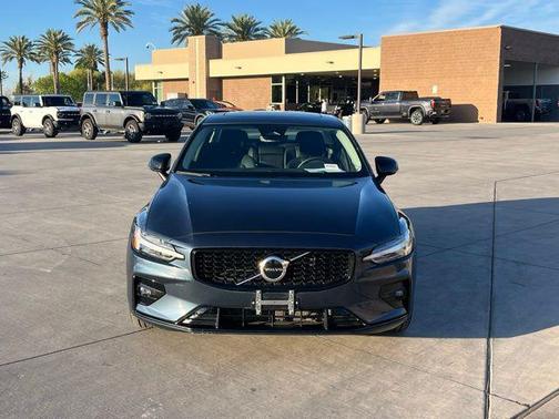 2025 Volvo S60 B5 Core