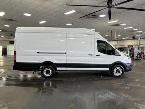 2022 Ford Transit-250 Base