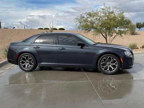 2018 Chrysler 300 Touring