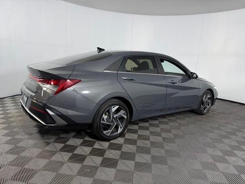Ecotronic Gray 2025 Hyundai ELANTRA SEL